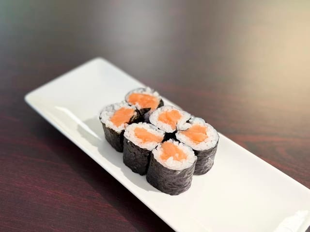 Salmon Roll.