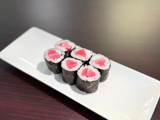 Tuna Roll.